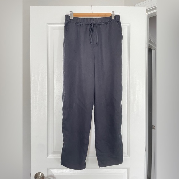 H&M Black Straight Stretch Ankle Pant - Picture 2 of 4